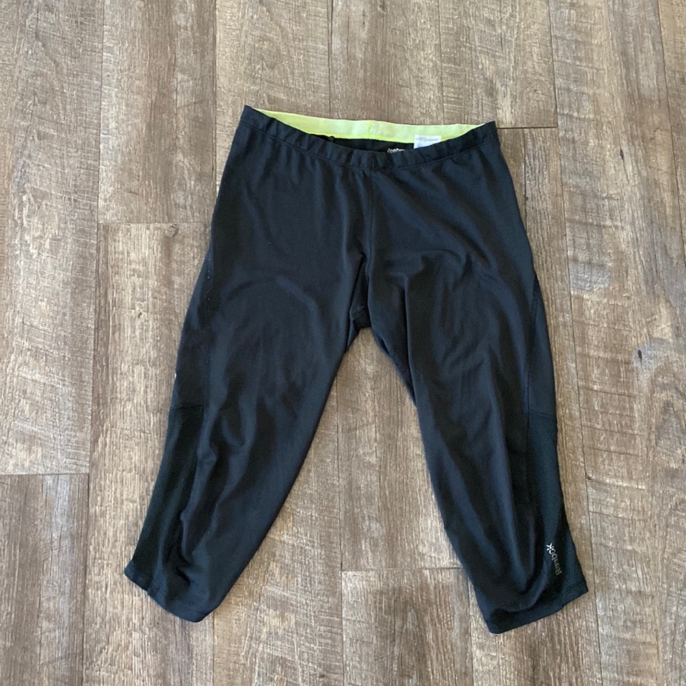 Reebok cropped black workout leggings